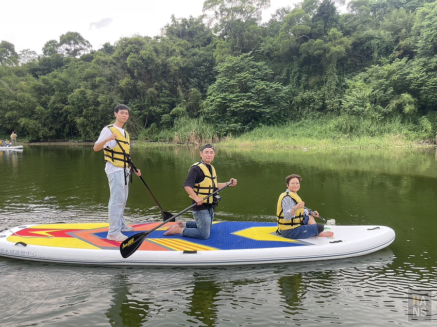 新竹青草湖，SUP立槳、天鵝船水上活動
