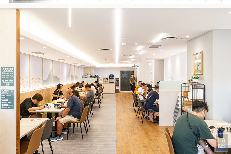 穀雨豐中式、牛排定食