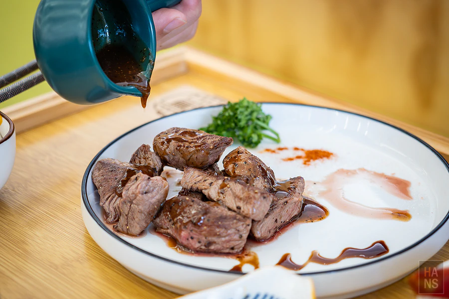 穀雨豐中式、牛排定食