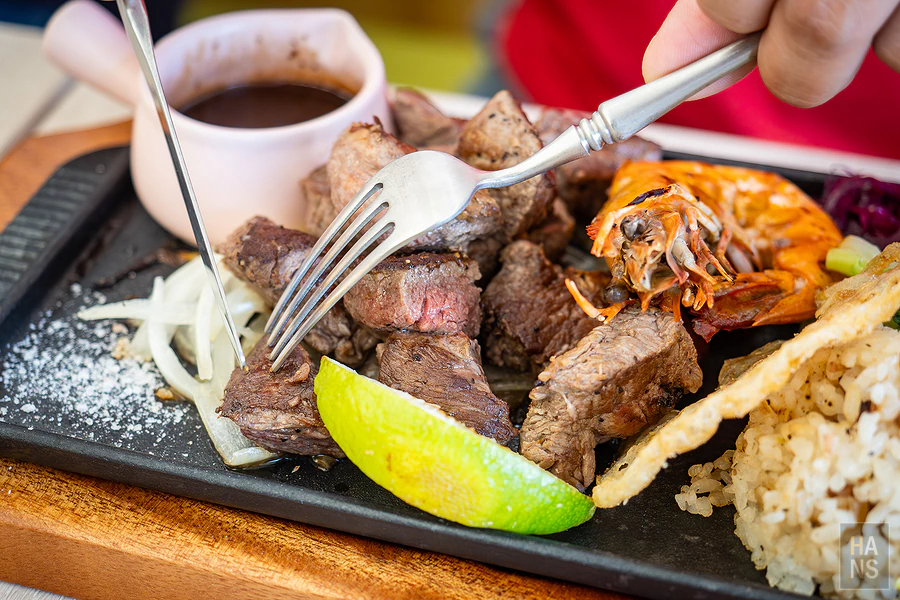 穀雨豐中式、牛排定食