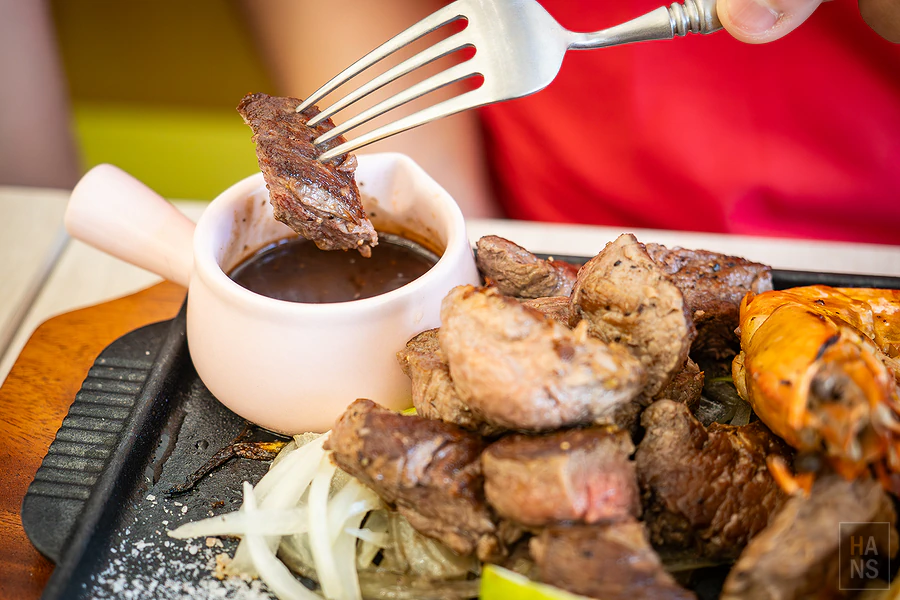 穀雨豐中式、牛排定食