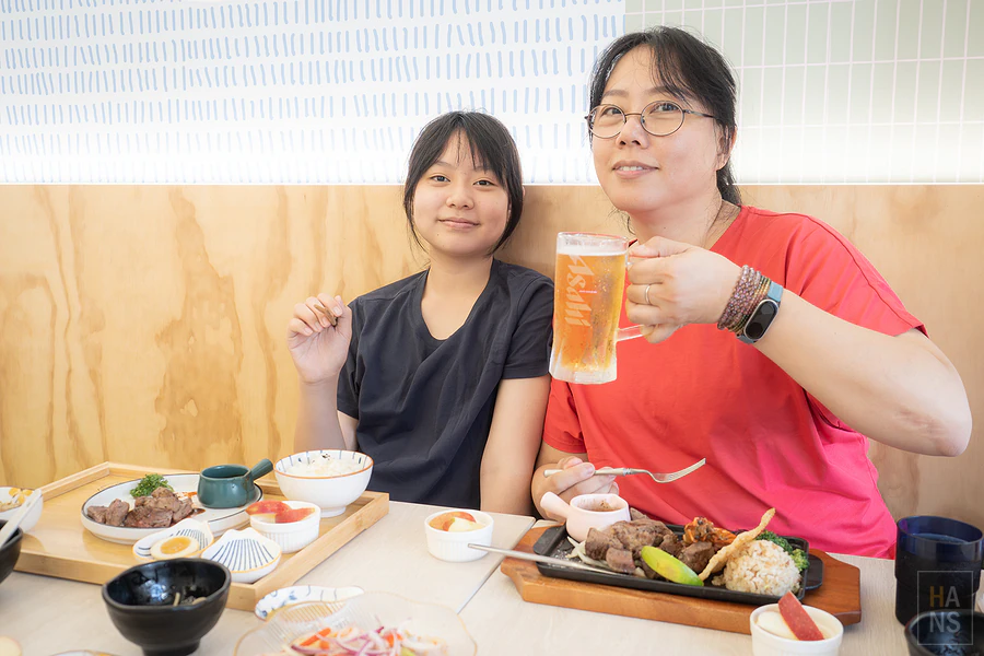 穀雨豐中式、牛排定食